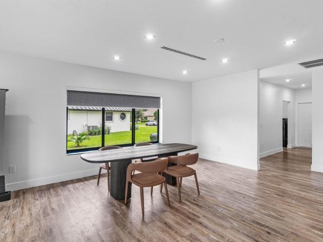 1050 Fairdale Way, Wellington, FL