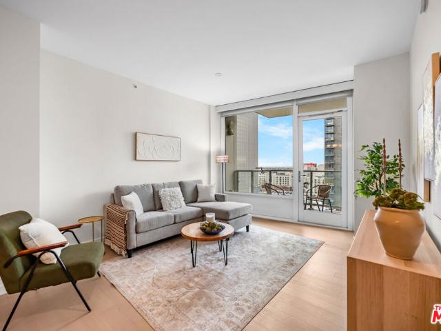 1050 S GRAND Avenue 1303