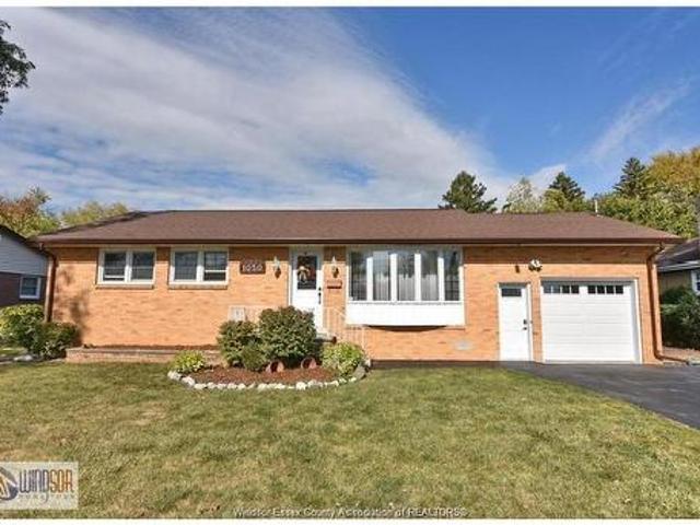 1050 Scofield, Windsor, ON, N9G 1L7 house for sale | Listing ID 26022 | Royal LePage