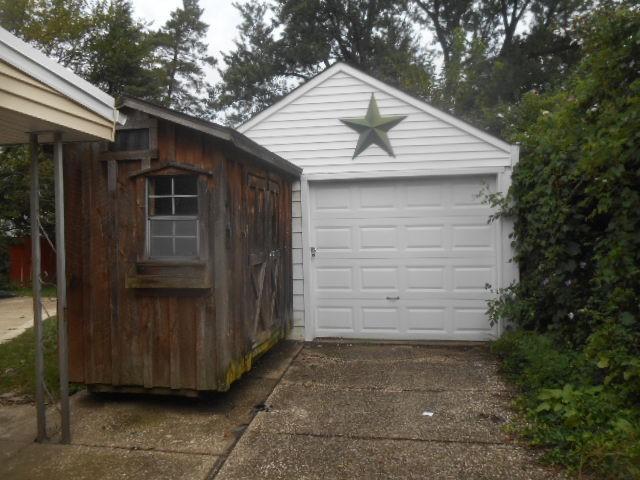 1050 W 39TH Street
