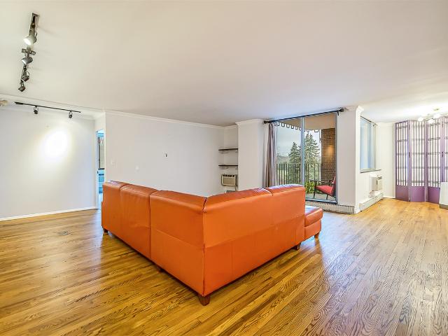 1050 Wall Street # 3C