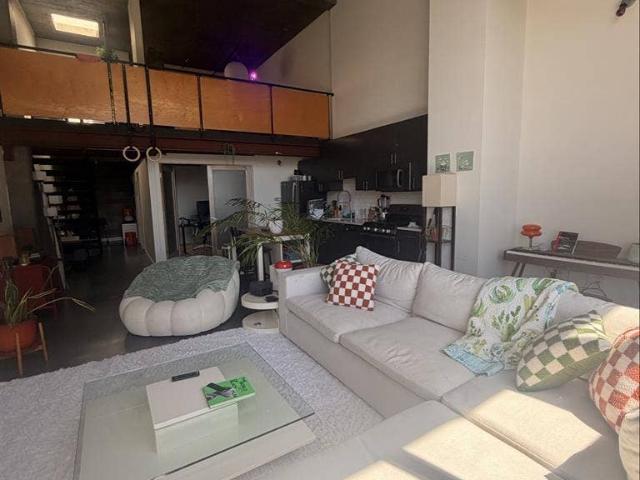 1050sft 2 bath loft short term rent