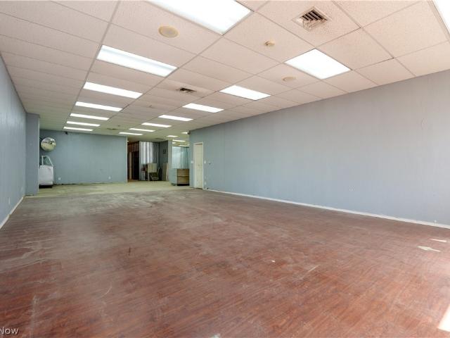 105/107/ E Ohio Avenue