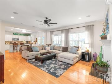 10512 Kilchurn Court