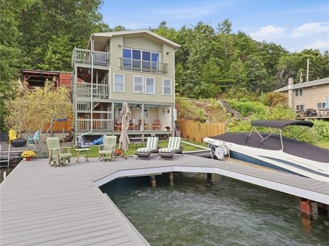 10518 W Lake Rd, Hammondsport, NY 14840