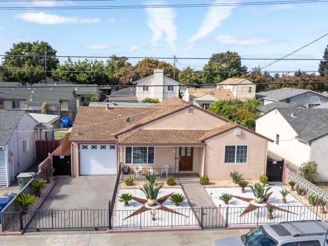 1051 Donovan Dr