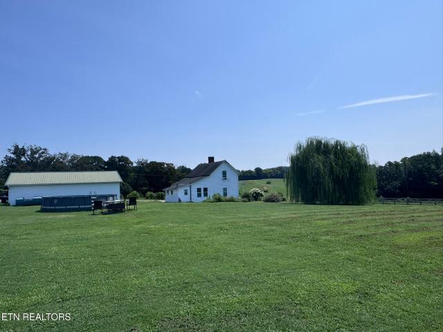 1051 Happy Hollow Rd