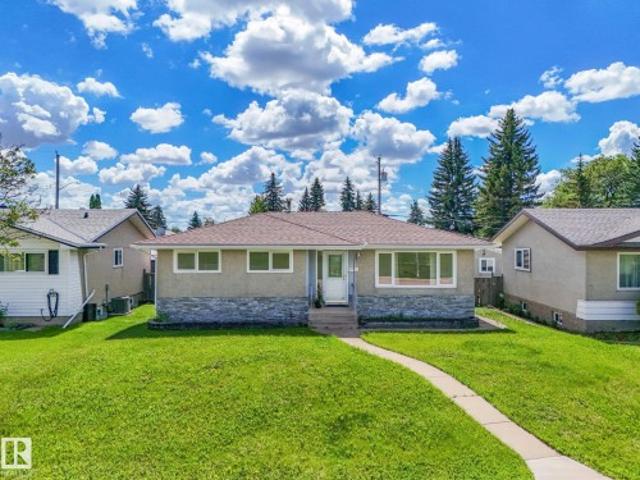 10527 A Avenue, Edmonton, AB, T5E 1M1 house for sale | Listing ID E4495 | Royal LePage