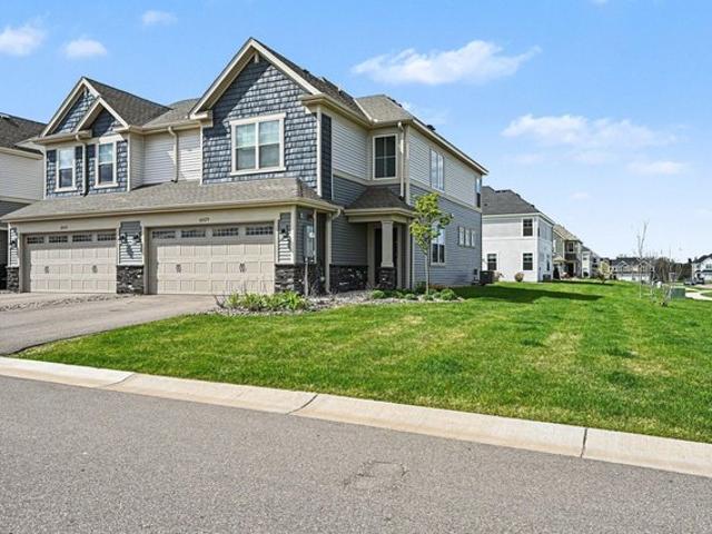 10529 Weston Way N, Maple Grove, MN 55369