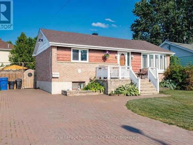 1052 Frost Street, North Bay Widdifield, ON, P1B 6C9 house for sale | Listing ID X13556 | Royal LePage