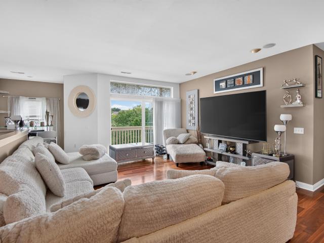 1052 Stratford Ct, Unit 201