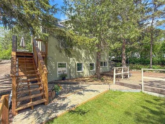 1052 1St Street N, Brandon, MB, R7A 2L4 house for sale | Listing ID 202620 | Royal LePage