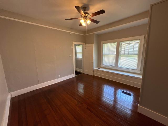 1053 fleece pl