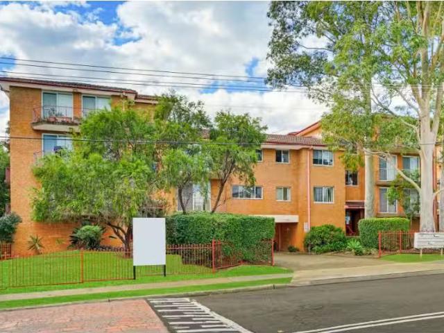 10/53 Good Street, Westmead Apartment for rent Listed by Sart.