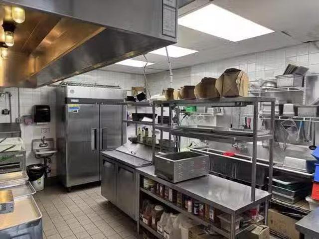 105 15785 Croydon Drive, Surrey, BC, V3S 2L6 commercial for.