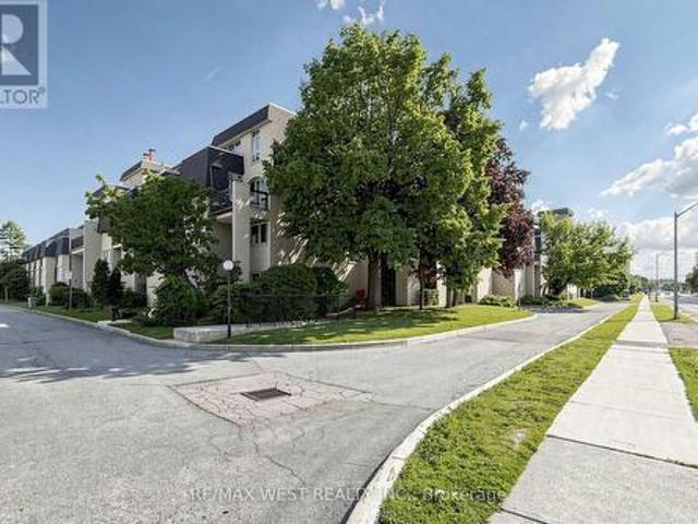 105 1 Bloor Street, Mississauga, ON, L4X 2S2 townhouse for sale | Listing ID W13700 | Royal LePage