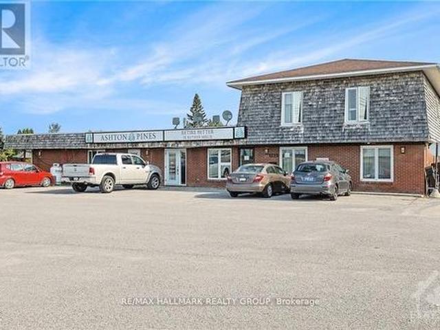 105 1 Dwyer Hill Road, Ottawa, ON, K0A 1B0 house for lease | Listing ID X13593 | Royal LePage