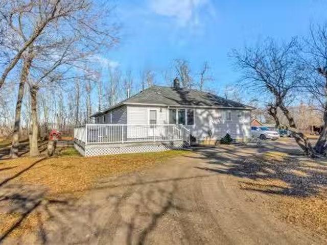105 1St Ave West, Waseca, SK, S0M 3A0 house for sale Listin.