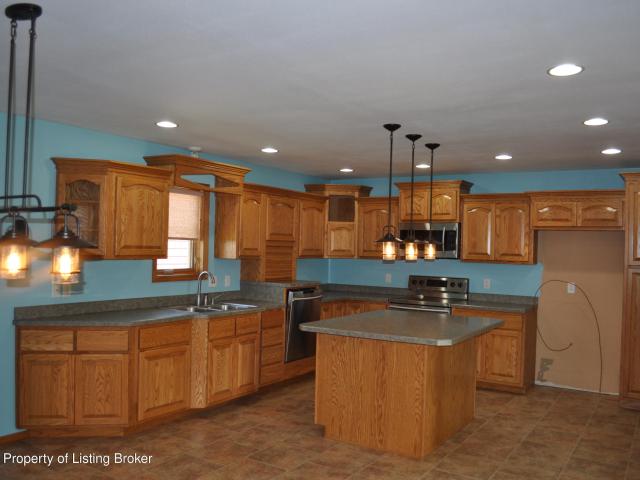 105 7th Avenue W