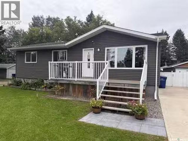 105 5Th Street E, Nipawin, SK, S0E 1E0 house for sale Listi.