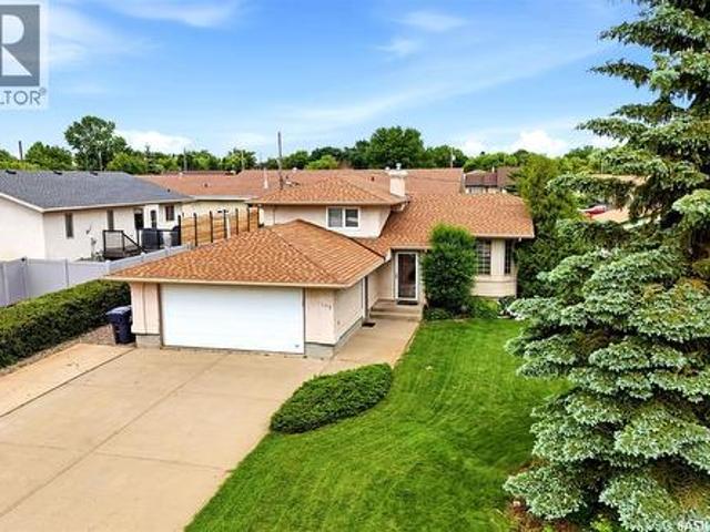 105 Courtside Crescent, Pilot Butte, SK, S0G 3Z0 house for sale | Listing ID SK041083 | Royal LePage