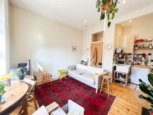 105 Causewayside, 13 Newington, Edinburgh, EH9 1QG