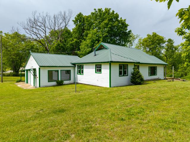 105 Cedar Bluff