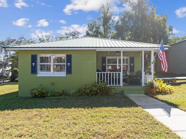 105 Central Ave, Crescent City, FL 32112 | MLS #245482