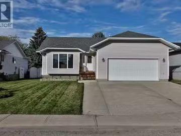 Vulcan, Alberta - Garden, Gym, Deck, Parking