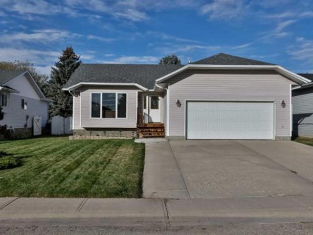 105 Aspen Way, Vulcan, AB, T0L 2B0 house for sale | Listing ID A2279 | Royal LePage