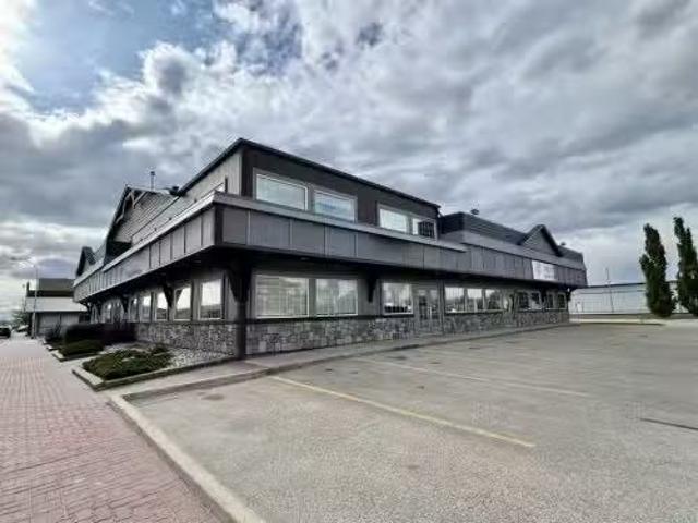 105, Avenue, Grande Prairie, AB, T8V 7K2 commercial for leas.