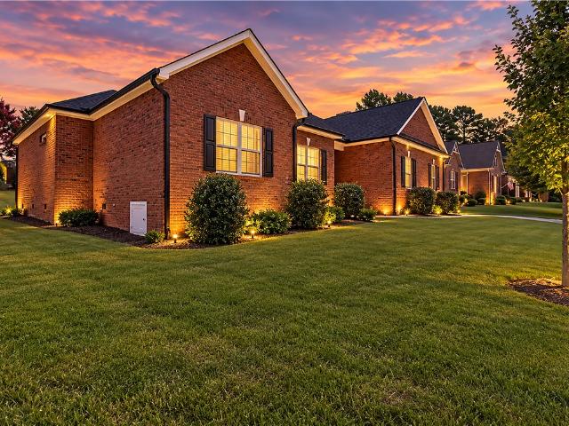 105 Bonaire Pointe