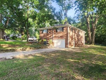 105 Beechwood Avenue