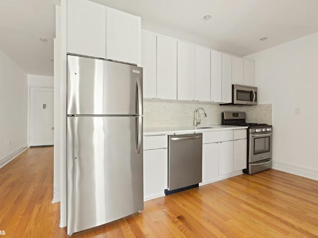 105 BENNETT Avenue 55B
