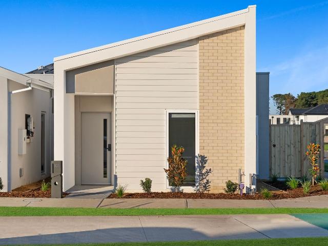 105 Burnbank Parade, CLYDE NORTH, VIC 3978