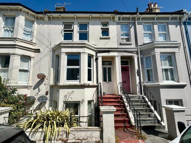 105 Goldstone Road, Hove 2 bed maisonette to rent £1,850 pcm £427 pw