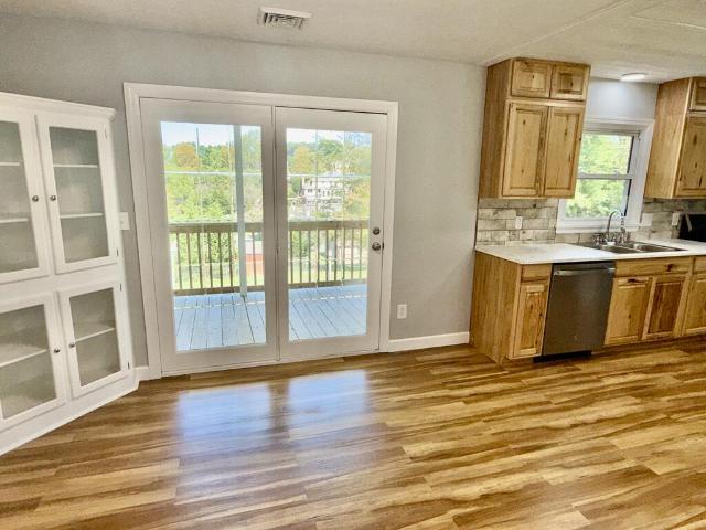 105 Greenhaven Dr