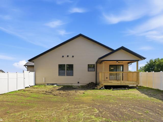105 Dover Circle