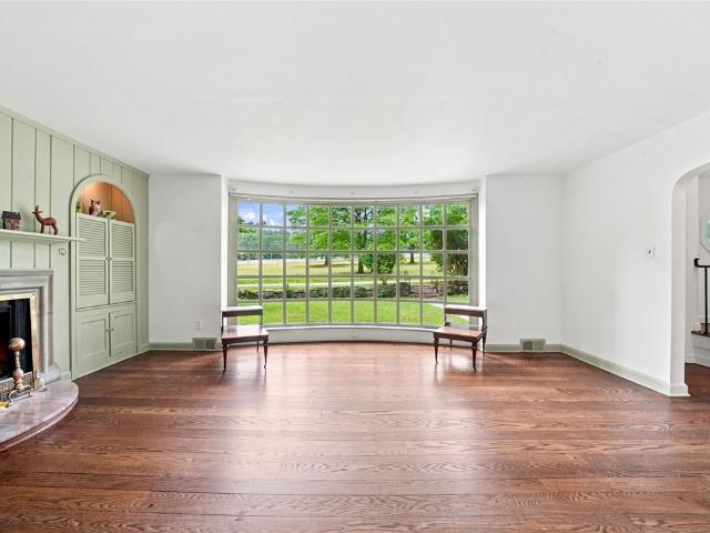 105 Dock Hollow Rd