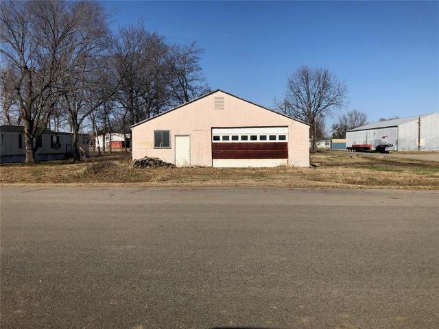 105 E Muskogee Avenue