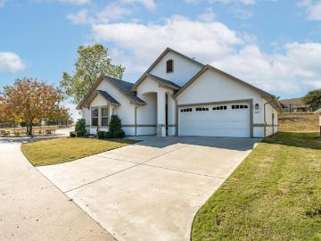 105 Easy St, Glen Rose, TX 76043 | MLS #21199