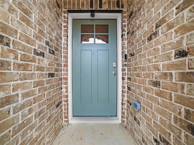 105 Escala Way