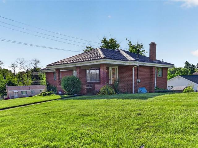 105 Flicker Dr, McKees Rocks, PA 15136 | MLS #1751