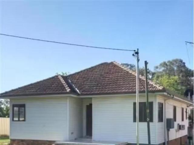 105 King Street, ROSSMORE House for rent Listed by Campbellto.
