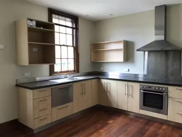 105 Hampden Road, BATTERY POINT Townhouse for rent Listed by.