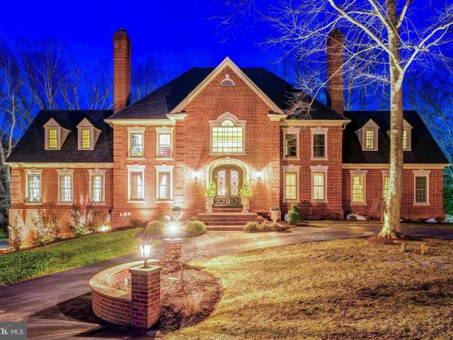 105 Interpromontory Rd, Great Falls, VA 22066 | MLS #VAFX2294
