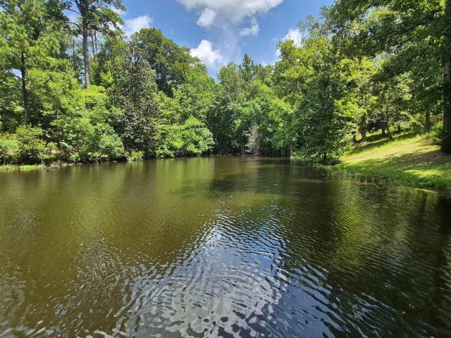 105 Lakewood Drive