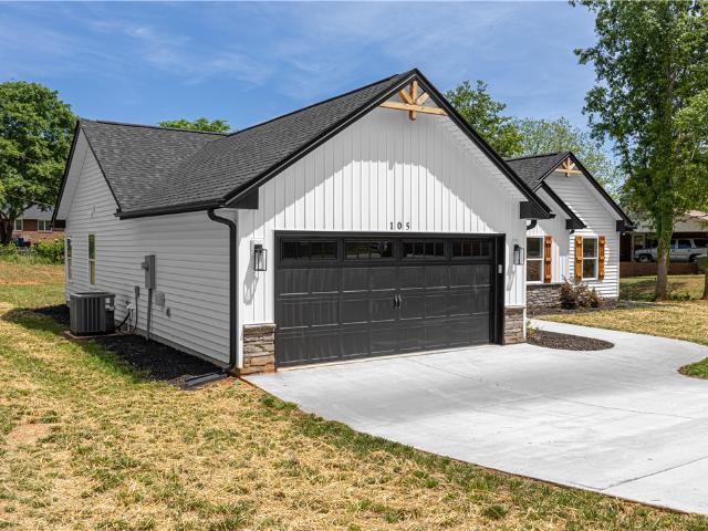 105 Leon Drive