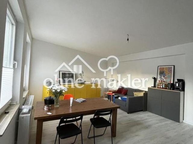 Neu Sanierte 4 Zimmer Wohnung mit Dachterrasse in Top Lage