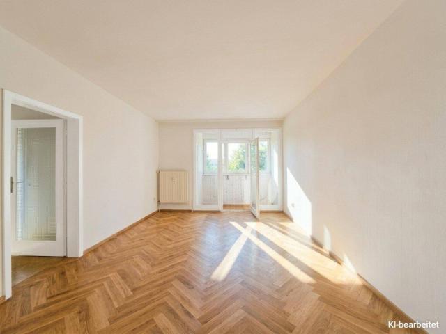 105 m² Wohnkomfort: 3 Zimmer + großzügige Wohndiele mit Loggia & Parkplatz
